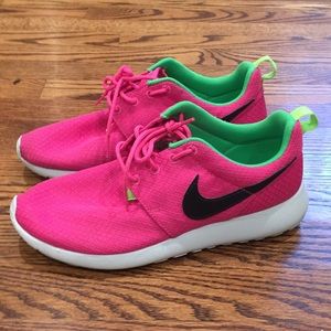 Nike Rosherun Pink Sneakers Tennis Shoes 8